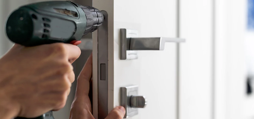 Locksmith For Lock Replacement Near Me in Woodbridge Township, NJ